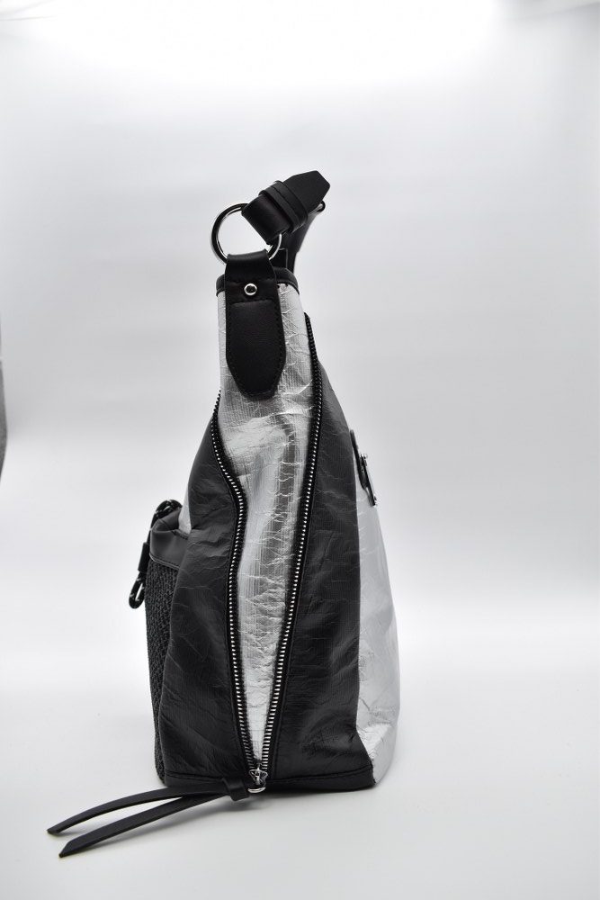 γυναικεία τσάντα μαύρη-ασημί